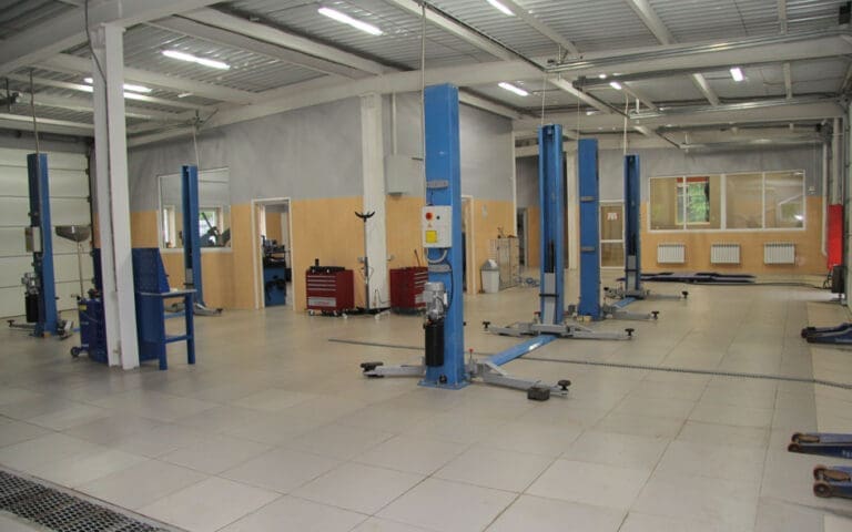 Автосервис магазина на Ивлиева 22А