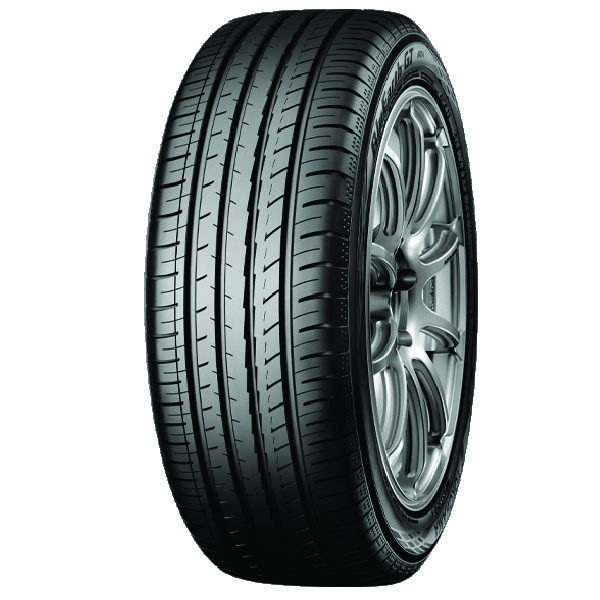255/45R18 YOKOHAMA BluEarth-GT AE51 99 W